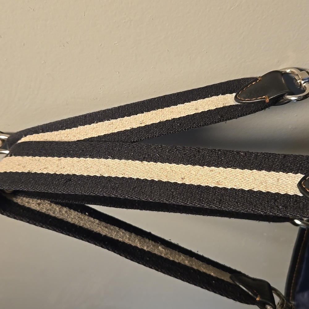 Tommy Hilfiger Geometric Black and Tan Tote - Picture 3 of 6